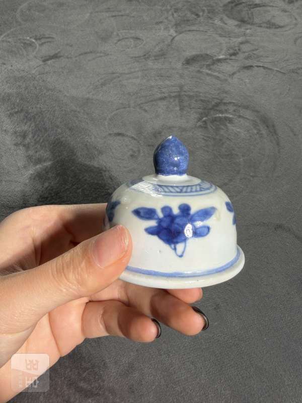 清康熙青花开光花鸟纹模印盖瓶 - 图11
